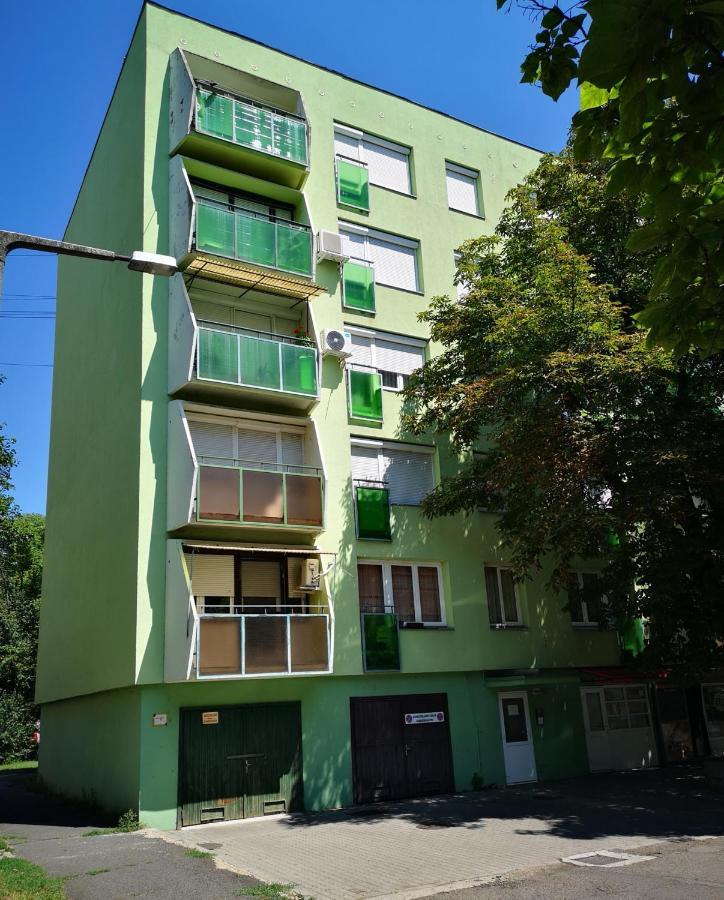 Center Home Apartman Orosháza Екстериор снимка